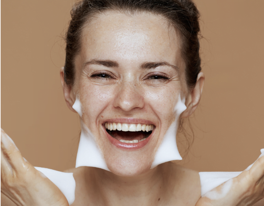Je développe ma gamme cosmétique : quel nettoyant visage choisir?